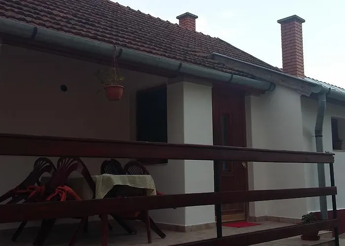 Apartment Norbi *