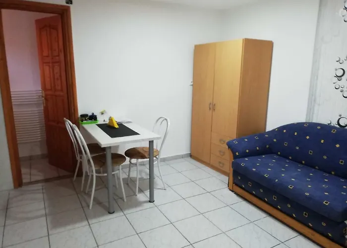 Norbi Apartment Abadszalok